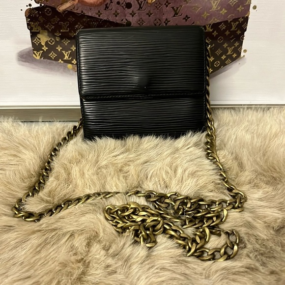 LOUIS VUITTON Epi Unisex Bi-Fold Wallet w/Unbranded Chain, Authentic, GUC - Picture 1 of 9
